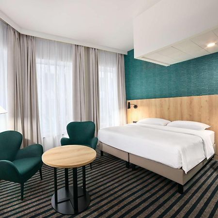 Park Inn By Radisson Brussels Centre Midi Saint-Gilles Exterior photo