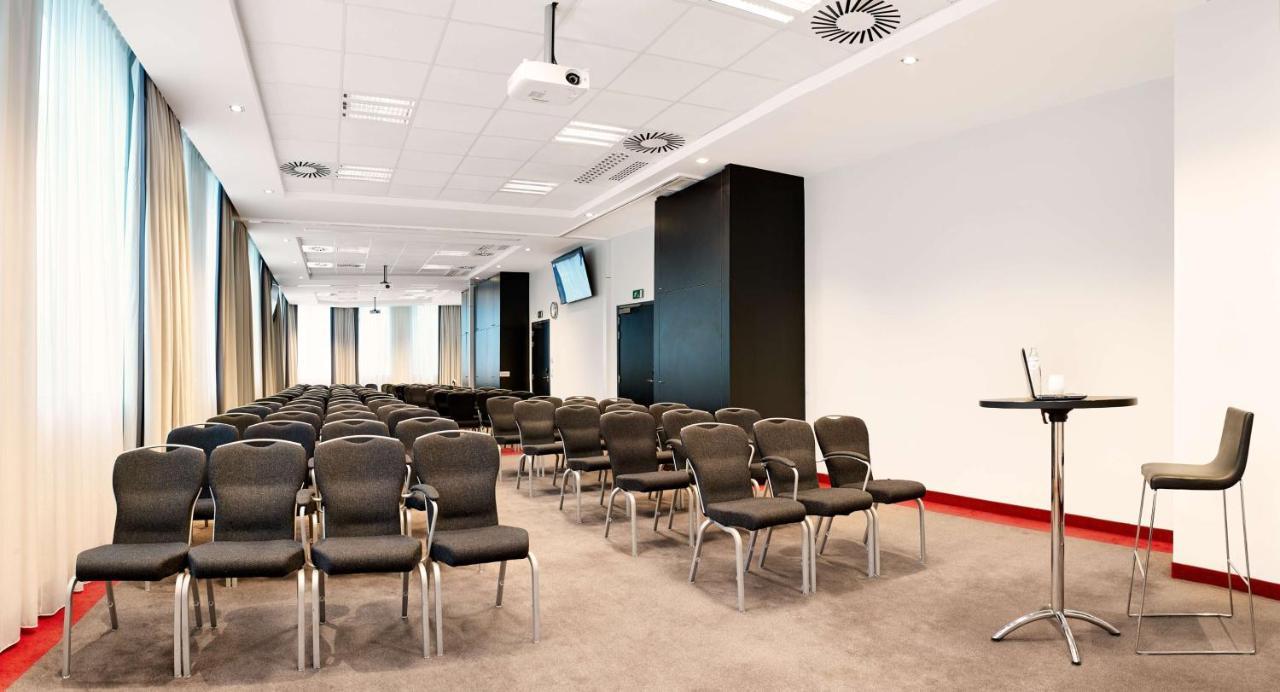 Park Inn By Radisson Brussels Centre Midi Saint-Gilles Exterior photo