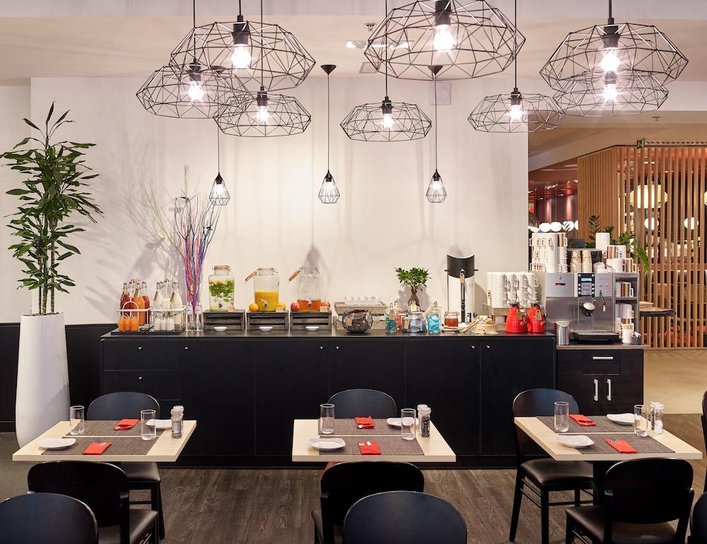 Park Inn By Radisson Brussels Centre Midi Saint-Gilles Exterior photo