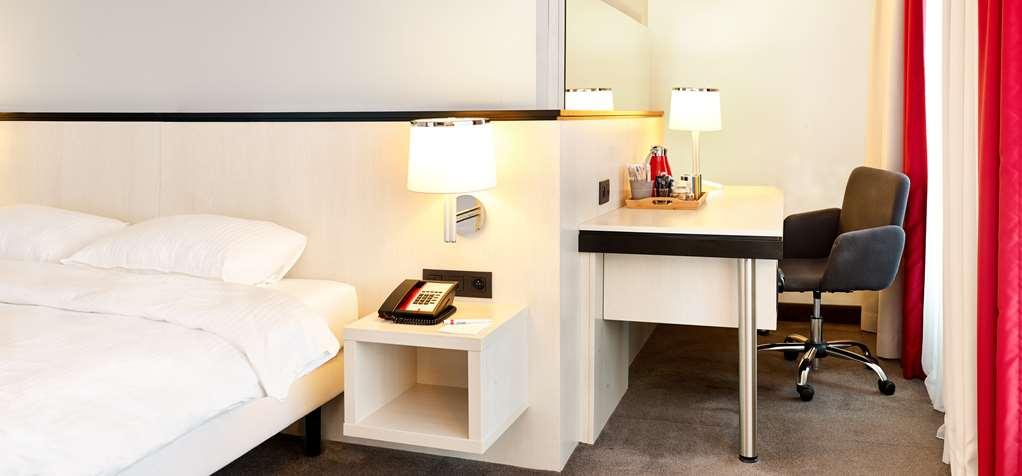 Park Inn By Radisson Brussels Centre Midi Saint-Gilles Room photo