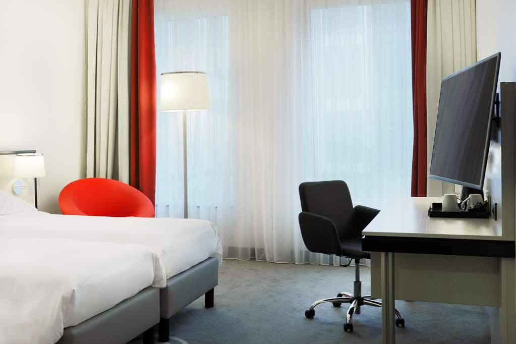 Park Inn By Radisson Brussels Centre Midi Saint-Gilles Room photo
