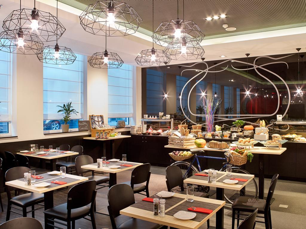 Park Inn By Radisson Brussels Centre Midi Saint-Gilles Exterior photo