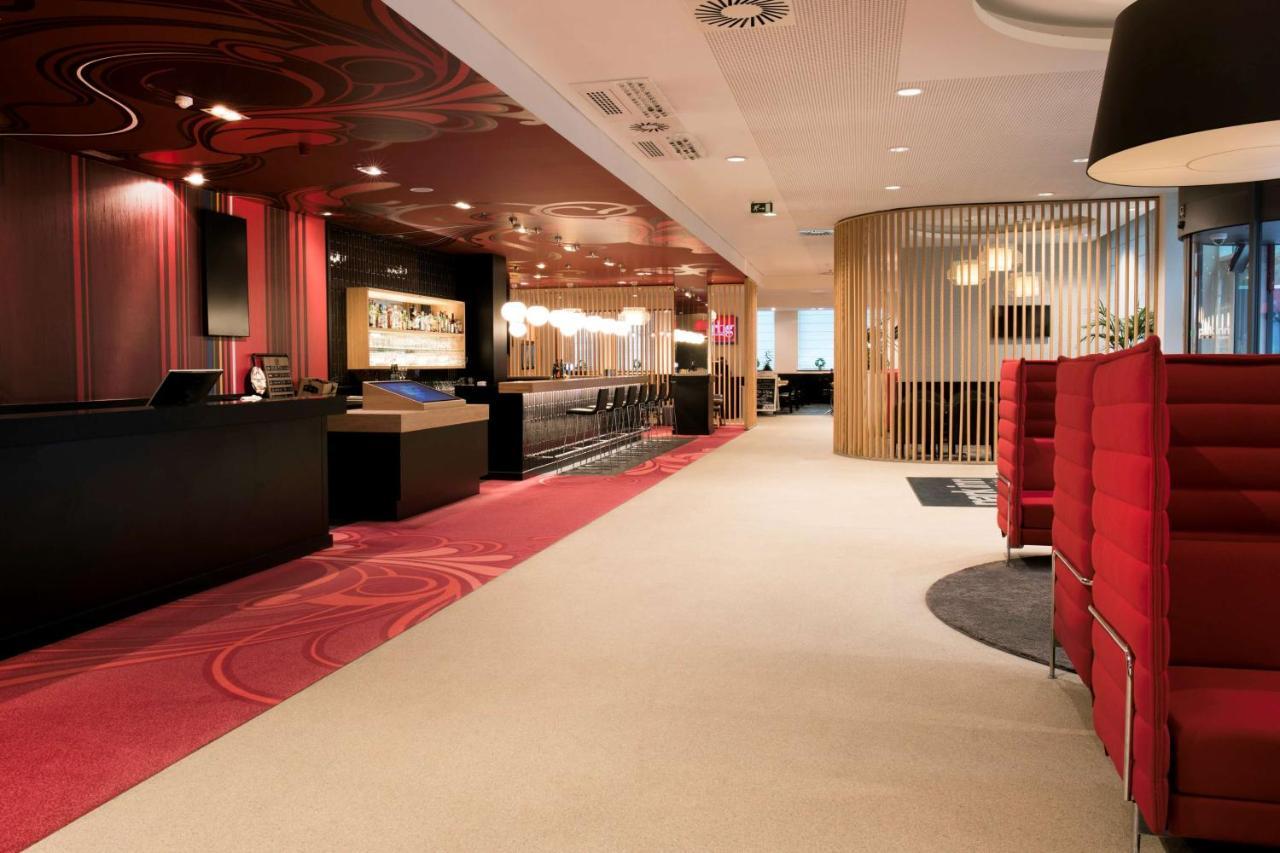 Park Inn By Radisson Brussels Centre Midi Saint-Gilles Exterior photo